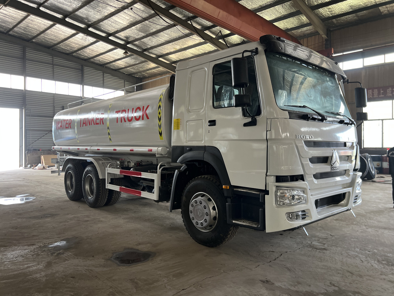 HOWO used water tank truck - Tanker truck: picture 4 HOWO used water tank truck - Tanker truck: picture 4