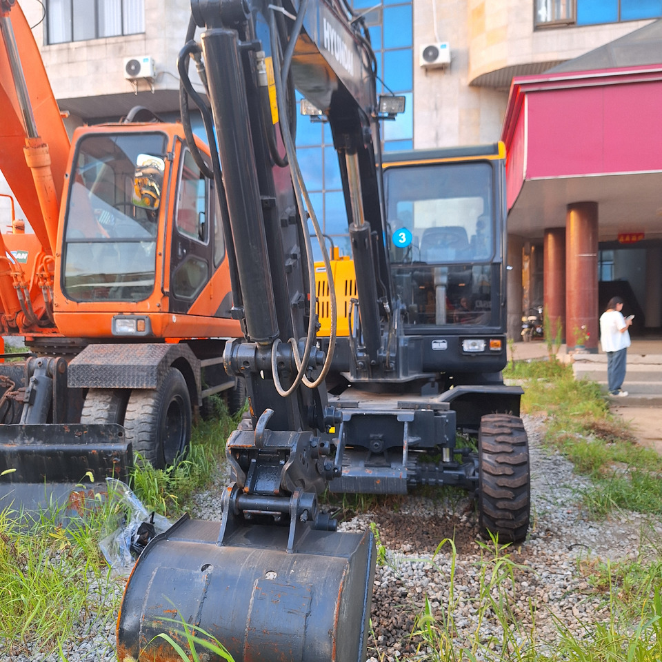 Hyundai HW60 excavator - Wheel excavator: picture 2 Hyundai HW60 excavator - Wheel excavator: picture 2