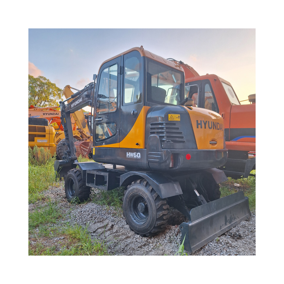 Hyundai HW60 excavator - Wheel excavator: picture 4 Hyundai HW60 excavator - Wheel excavator: picture 4