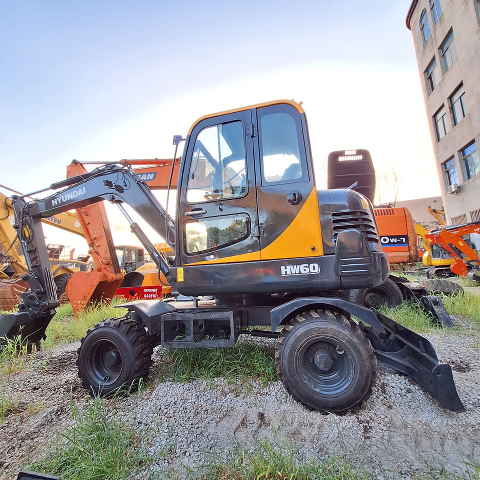 Hyundai HW60 excavator - Wheel excavator: picture 2 Hyundai HW60 excavator - Wheel excavator: picture 2