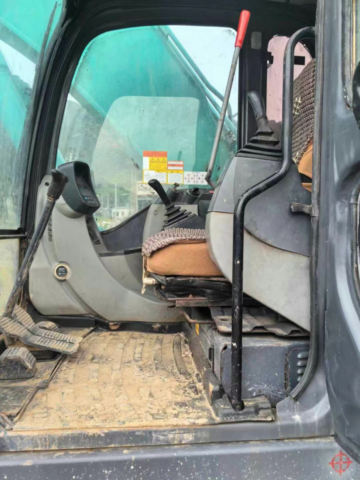 KOBELCO Kobelco SK200-8 Crawler excavator - Crawler excavator: picture 5 KOBELCO Kobelco SK200-8 Crawler excavator - Crawler excavator: picture 5