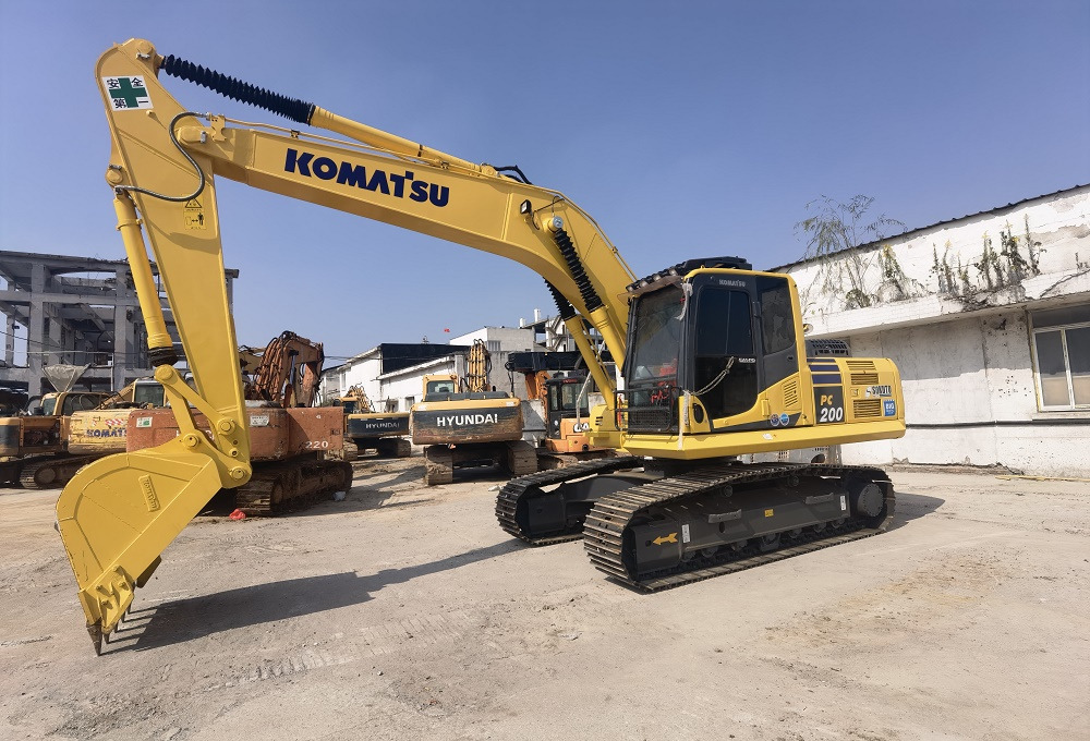 Komatsu PC200-8 Excavator - Crawler excavator: picture 4 Komatsu PC200-8 Excavator - Crawler excavator: picture 4