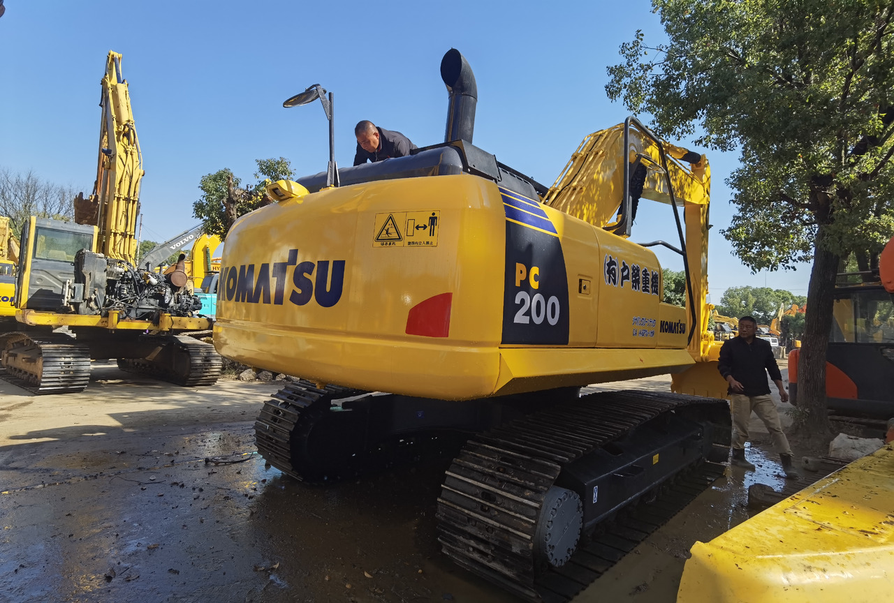 Komatsu PC200-8 Excavator - Crawler excavator: picture 2 Komatsu PC200-8 Excavator - Crawler excavator: picture 2