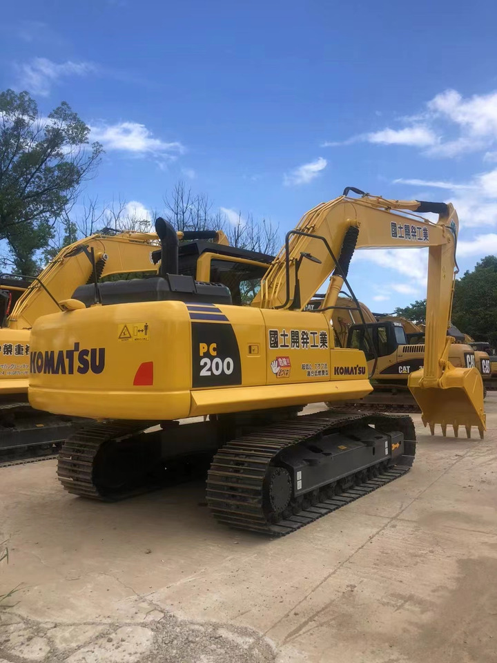 Komatsu PC200-8 Excavator - Crawler excavator: picture 2 Komatsu PC200-8 Excavator - Crawler excavator: picture 2