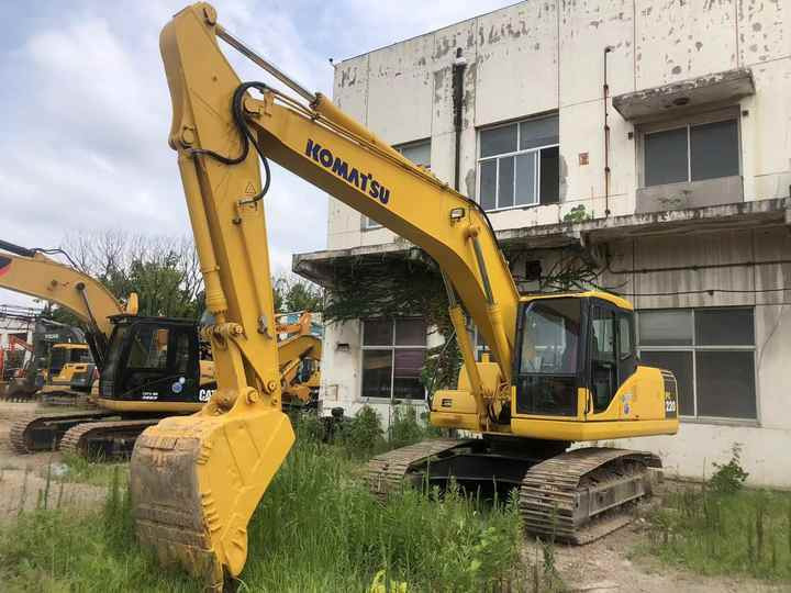 Komatsu PC220-7 Excavator - Crawler excavator: picture 5 Komatsu PC220-7 Excavator - Crawler excavator: picture 5