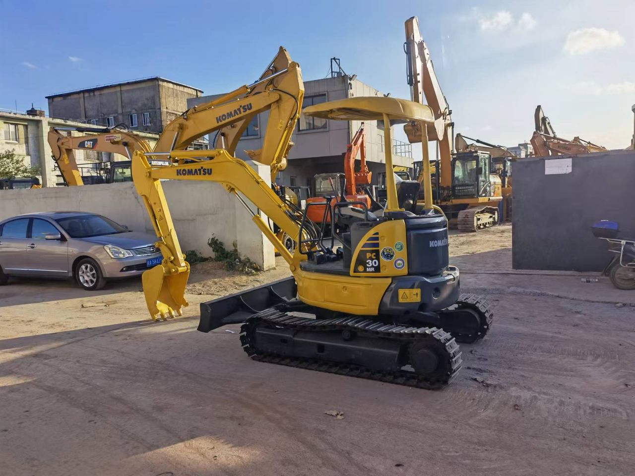 Komatsu PC30 excavator - Crawler excavator: picture 3 Komatsu PC30 excavator - Crawler excavator: picture 3