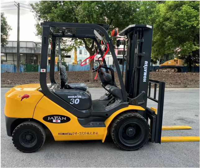New arriver second hand Komatsu FD30 forklift with good performance cheap used forklift for sale - Diesel forklift: picture 1 New arriver second hand Komatsu FD30 forklift with good performance cheap used forklift for sale - Diesel forklift: picture 1