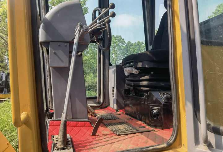 Original Japan caterpillar used motor grader 140H for sale CAT 140H 120H 120K second hand grader - Grader: picture 4 Original Japan caterpillar used motor grader 140H for sale CAT 140H 120H 120K second hand grader - Grader: picture 4