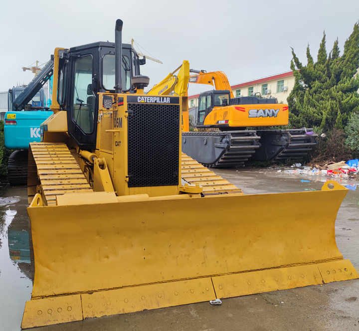 Original Japan made used Caterpillar D5M LGP dozer CAT D5M D5H bulldozer for sale - Bulldozer: picture 2 Original Japan made used Caterpillar D5M LGP dozer CAT D5M D5H bulldozer for sale - Bulldozer: picture 2