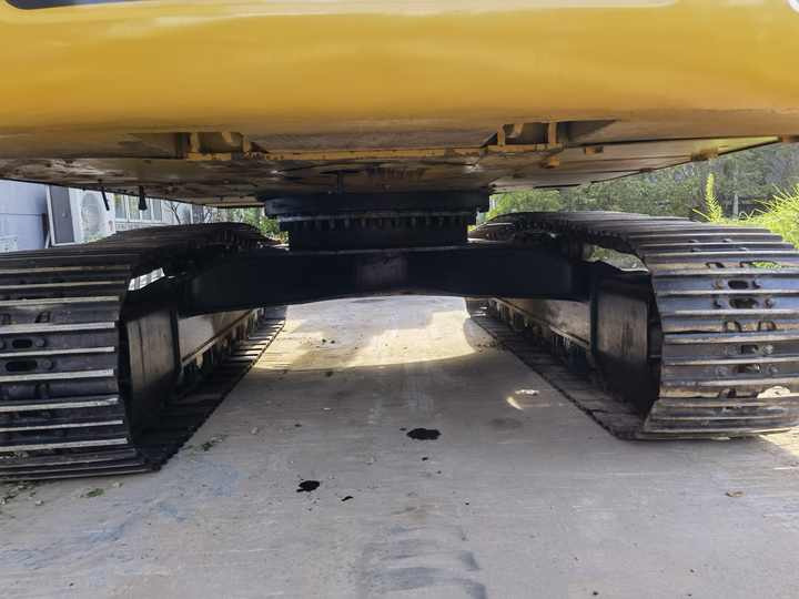 Original japanese second hand Caterpillar 330D Hydraulic Crawler digger excavator CAT 330D used excavators in stock - Crawler excavator: picture 3 Original japanese second hand Caterpillar 330D Hydraulic Crawler digger excavator CAT 330D used excavators in stock - Crawler excavator: picture 3