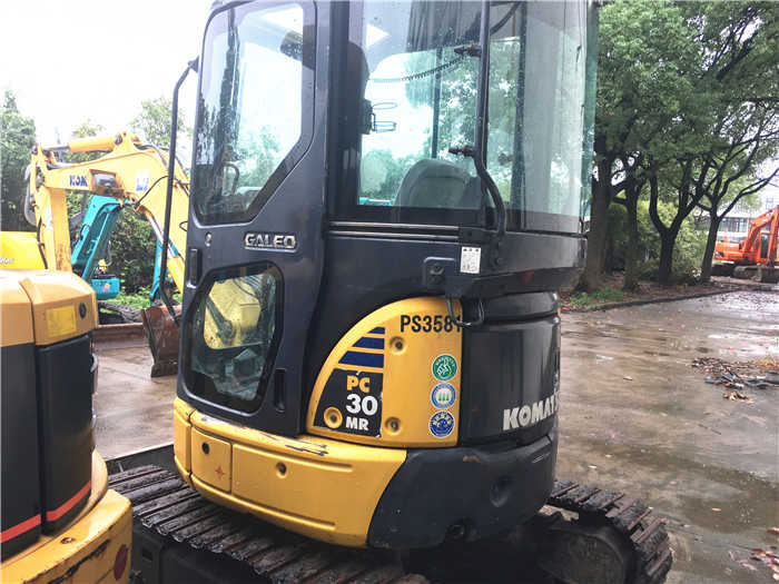 Reasonable price good quality second-hand Komatsu PC30 used Komatsu mini excavator digger for sale - Crawler excavator: picture 5 Reasonable price good quality second-hand Komatsu PC30 used Komatsu mini excavator digger for sale - Crawler excavator: picture 5