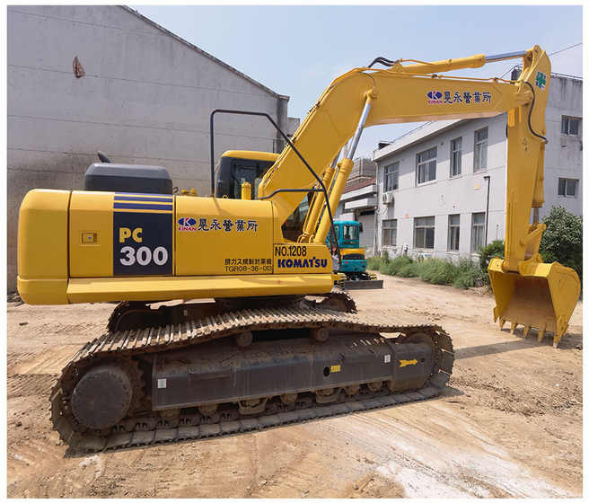Used Komatsu PC300-7 and PC300-8 30 Tons Mini Crawler Excavator with Original Components Cheap Sale - Crawler excavator: picture 1 Used Komatsu PC300-7 and PC300-8 30 Tons Mini Crawler Excavator with Original Components Cheap Sale - Crawler excavator: picture 1