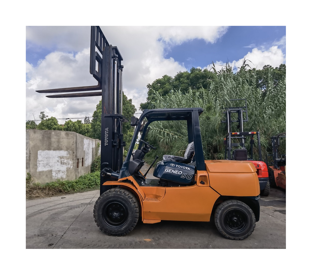 Used Toyota FD50 forklift - Diesel forklift: picture 1 Used Toyota FD50 forklift - Diesel forklift: picture 1