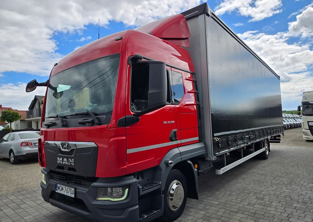 MAN TGL 12.250 - Curtain side truck: picture 4 MAN TGL 12.250 - Curtain side truck: picture 4