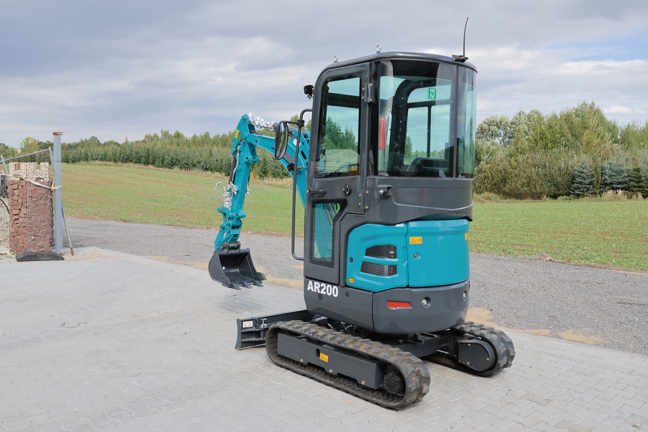SCHMiDT AR200 - Kubota engine, Extended tracks, Swing arm - Mini excavator: picture 4 SCHMiDT AR200 - Kubota engine, Extended tracks, Swing arm - Mini excavator: picture 4