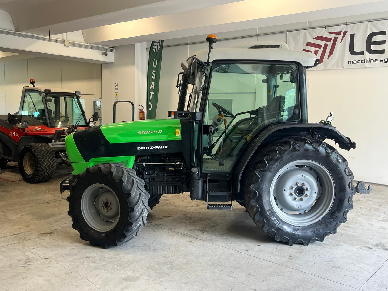 DEUTZ-FAHR 5100.4 D - Farm tractor: picture 5 DEUTZ-FAHR 5100.4 D - Farm tractor: picture 5