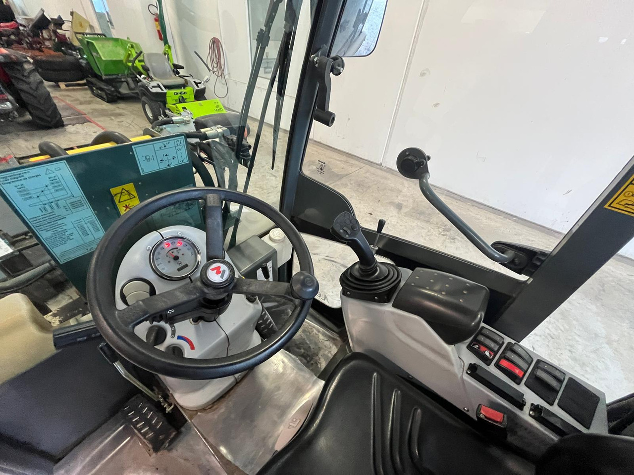 Wheel loader KRAMER ALLRAD 350: picture 11