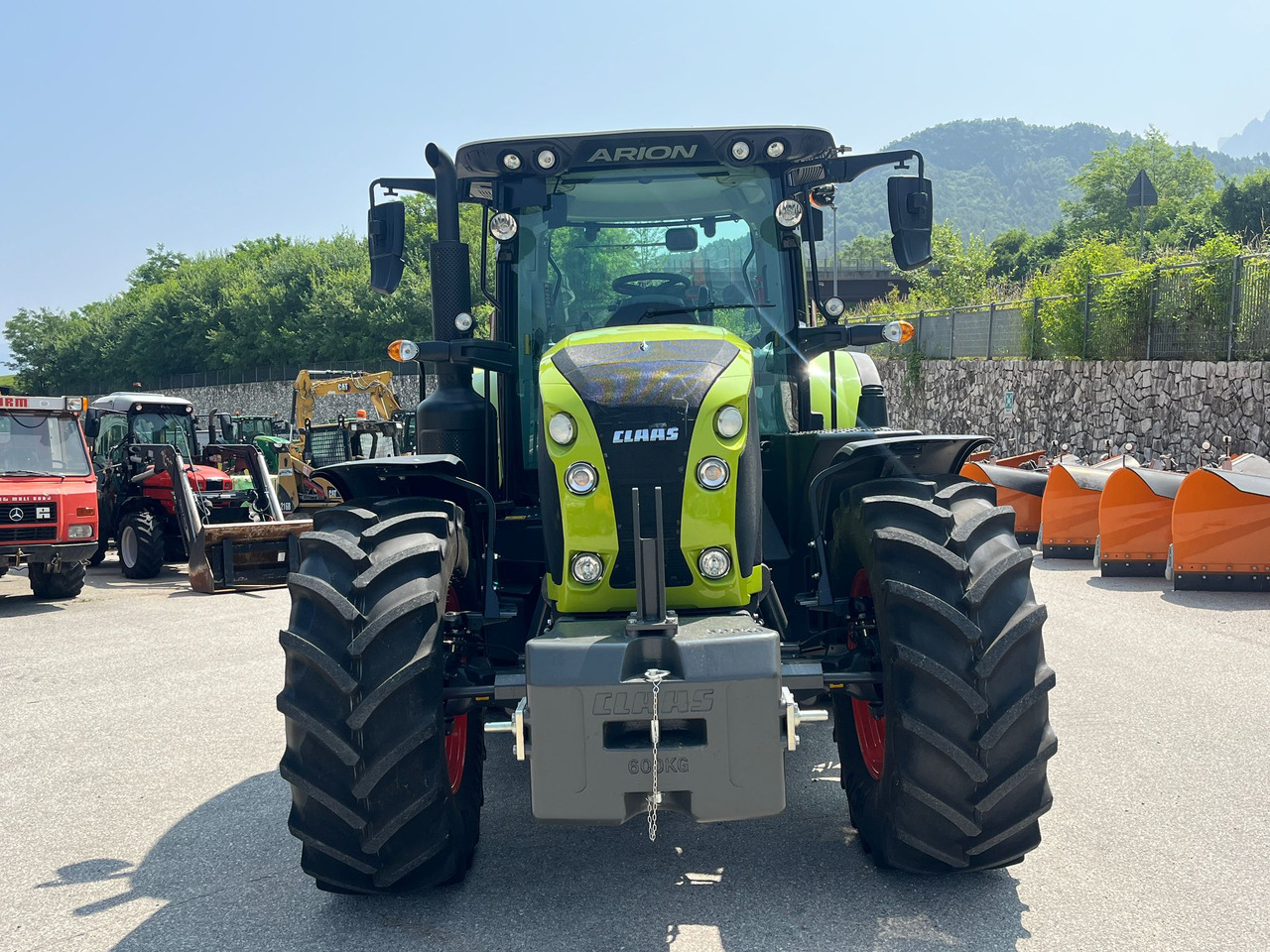 TRATTORE CLAAS ARION 630 - Farm tractor: picture 2 TRATTORE CLAAS ARION 630 - Farm tractor: picture 2