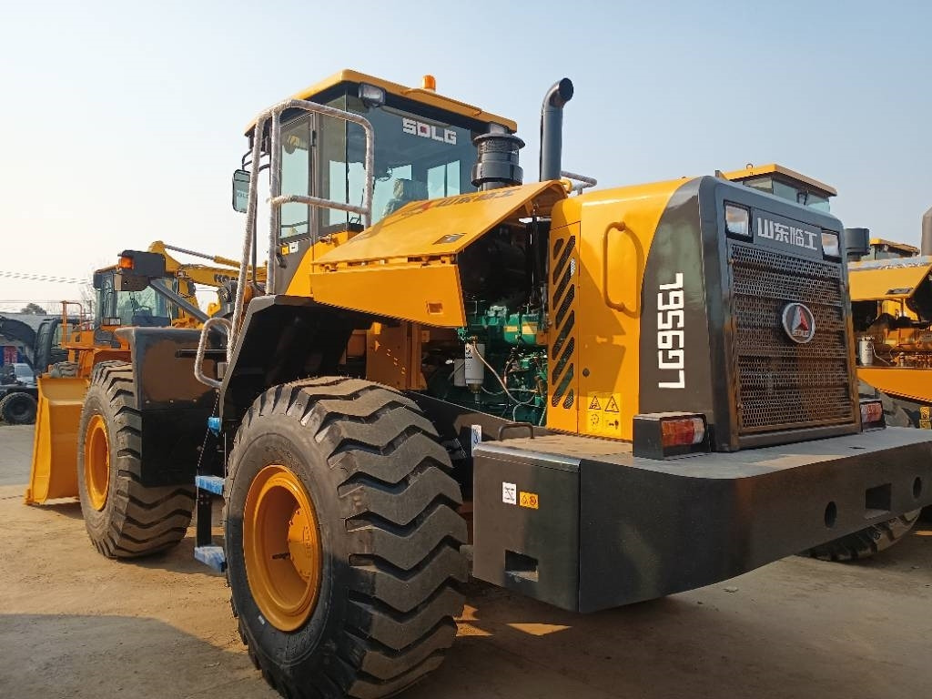 临工 956 - Wheel loader: picture 3 临工 956 - Wheel loader: picture 3