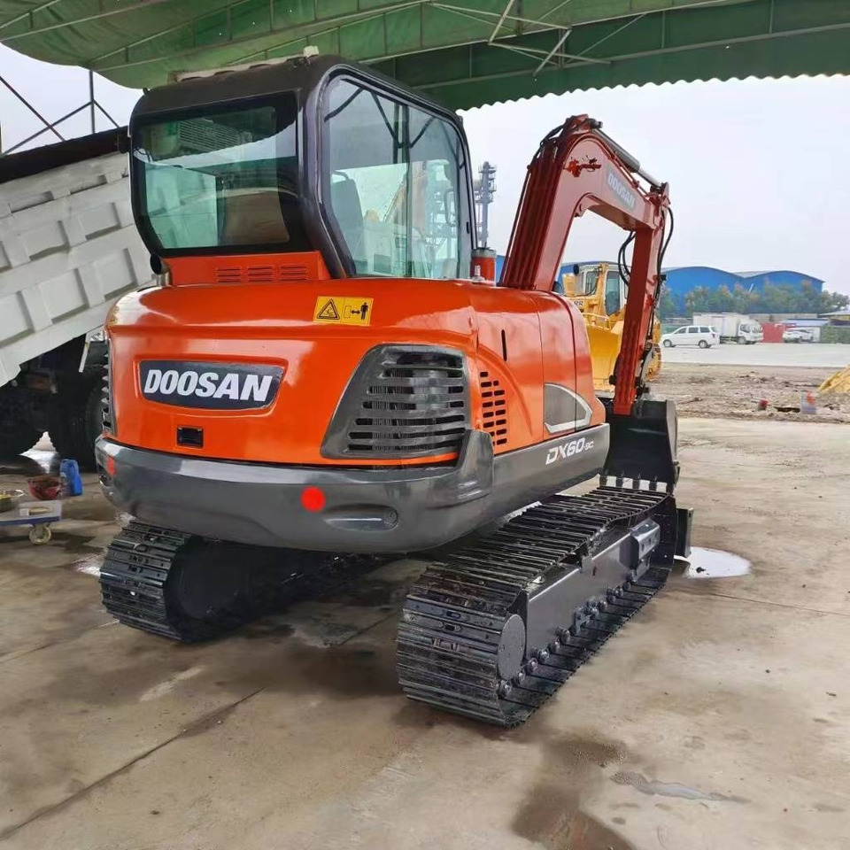 Mini excavator Doosan DX 60: picture 1