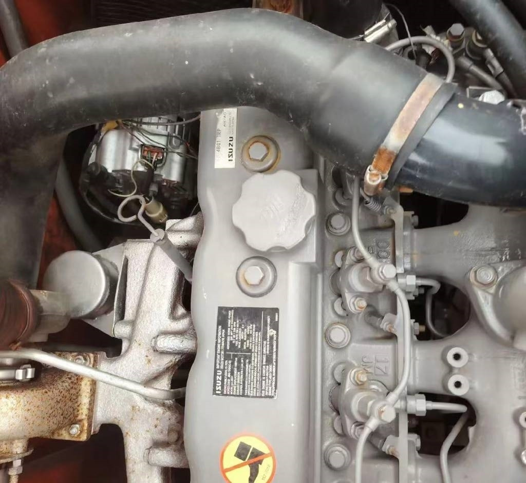 Hitachi 135US - Crawler excavator: picture 2 Hitachi 135US - Crawler excavator: picture 2