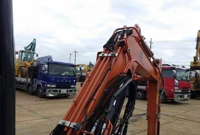 Hitachi 30 - Crawler excavator: picture 4 Hitachi 30 - Crawler excavator: picture 4
