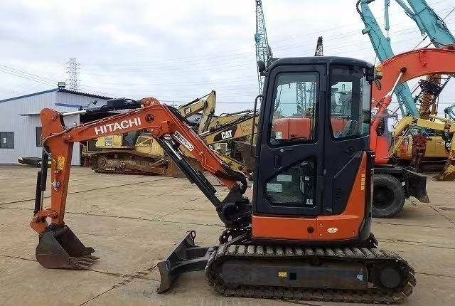 Hitachi 30 - Crawler excavator: picture 1 Hitachi 30 - Crawler excavator: picture 1