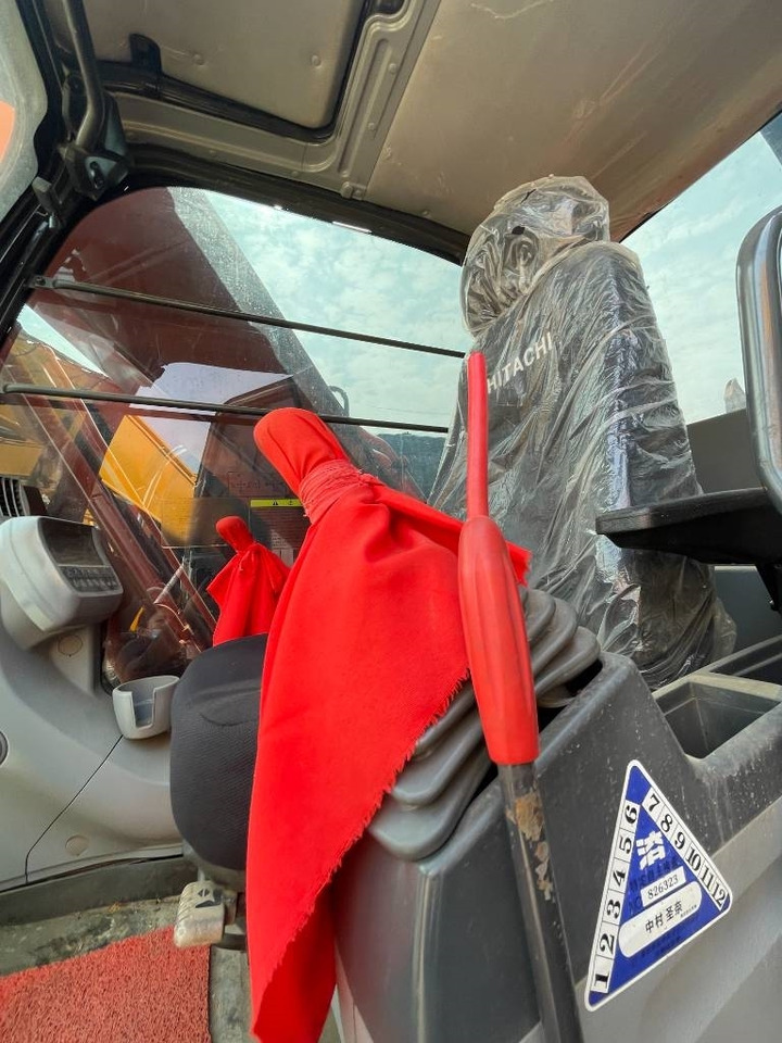 Hitachi Zaxis 200 LC - Crawler excavator: picture 5 Hitachi Zaxis 200 LC - Crawler excavator: picture 5