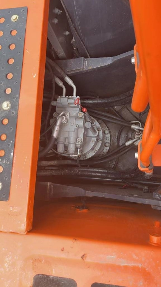 Crawler excavator Hitachi Zaxis 210 H-3: picture 9