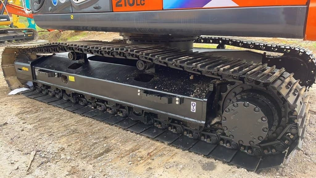 Crawler excavator Hitachi Zaxis 210 H-3: picture 10