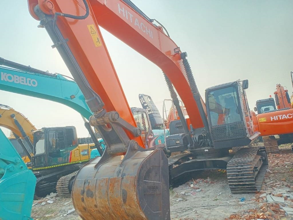 Hitachi Zaxis 240 LC-3 - Crawler excavator: picture 3 Hitachi Zaxis 240 LC-3 - Crawler excavator: picture 3