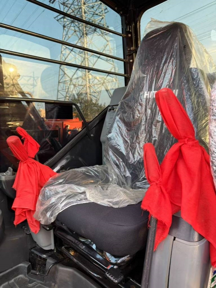 Hitachi Zaxis 70 - Mini excavator: picture 3 Hitachi Zaxis 70 - Mini excavator: picture 3