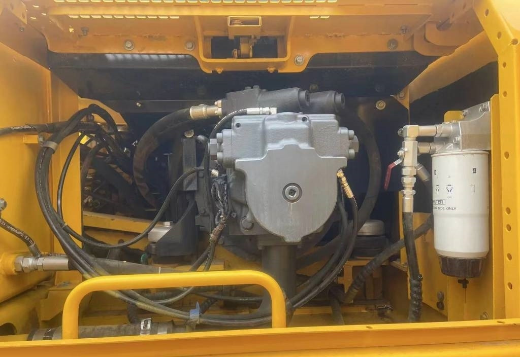Komatsu PC 400-7 - Crawler excavator: picture 5 Komatsu PC 400-7 - Crawler excavator: picture 5