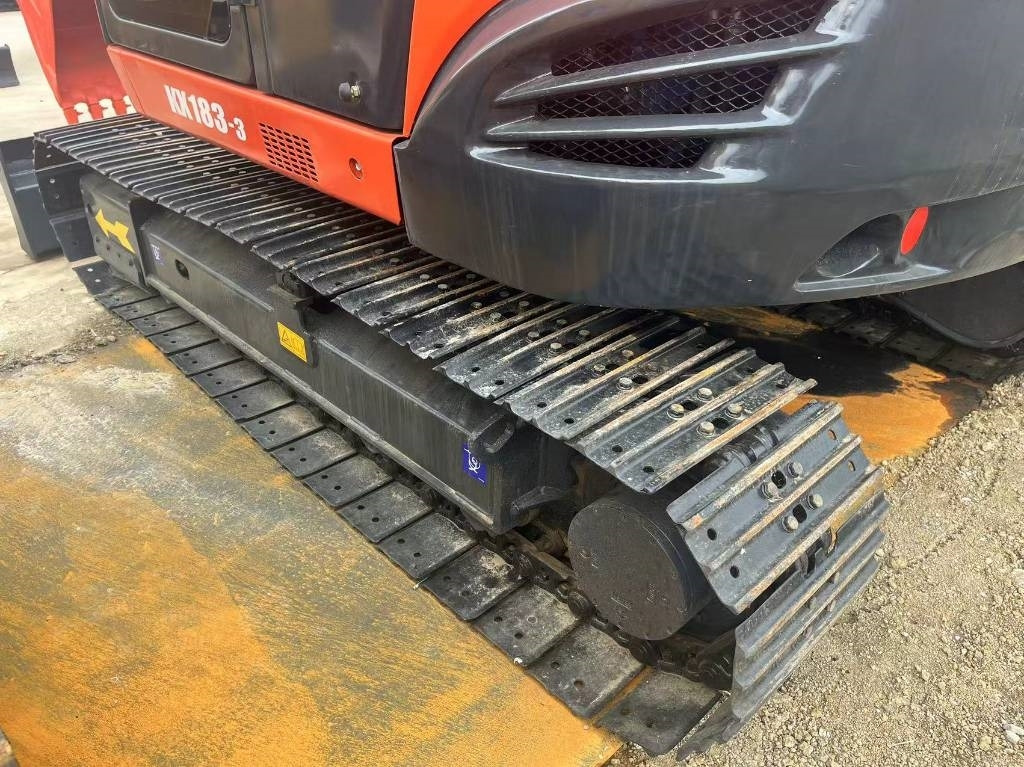 Kubota 183 - Crawler excavator: picture 5 Kubota 183 - Crawler excavator: picture 5