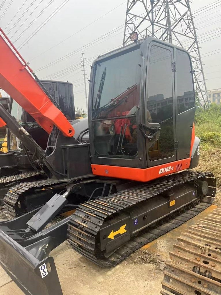 Kubota 183 - Crawler excavator: picture 4 Kubota 183 - Crawler excavator: picture 4