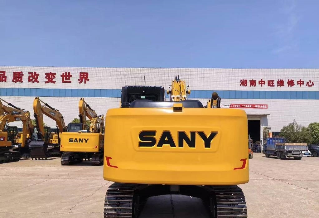 Sany SY 135 - Crawler excavator: picture 2 Sany SY 135 - Crawler excavator: picture 2