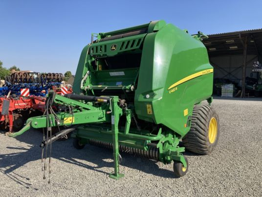 John Deere V461R - Round baler: picture 1 John Deere V461R - Round baler: picture 1