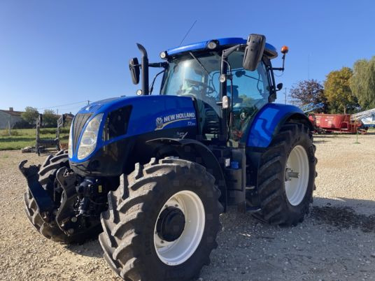 New Holland T7.210 - Farm tractor: picture 1 New Holland T7.210 - Farm tractor: picture 1