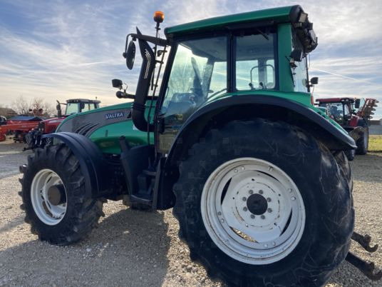 Valtra T162 VERSU - Farm tractor: picture 3 Valtra T162 VERSU - Farm tractor: picture 3