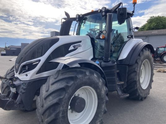 Valtra T214 DIRECT - Farm tractor: picture 1 Valtra T214 DIRECT - Farm tractor: picture 1