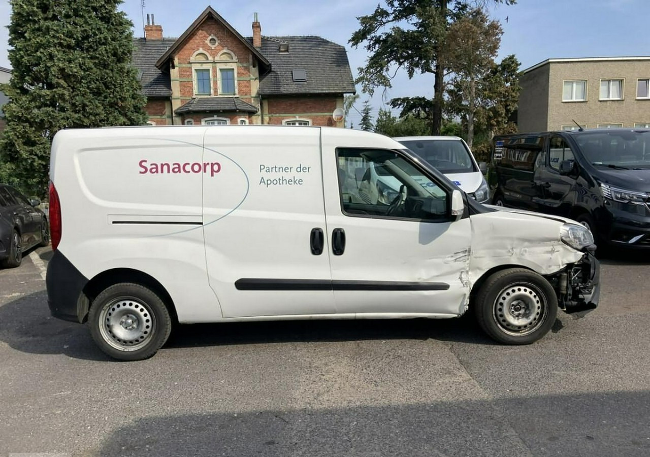 Fiat Doblo Fiat Doblo 1,6 jtd ECO Flex chłodnia do leków 2017 - Refrigerated delivery van: picture 5 Fiat Doblo Fiat Doblo 1,6 jtd ECO Flex chłodnia do leków 2017 - Refrigerated delivery van: picture 5