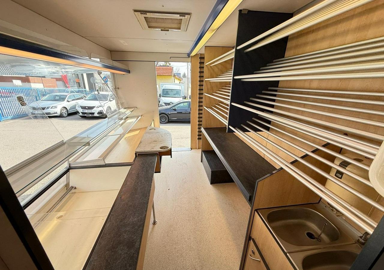 Fiat Ducato Autosklep pieczywa Gastronomiczny Food Truck Foodtruck sklep Borco - Vending truck: picture 2 Fiat Ducato Autosklep pieczywa Gastronomiczny Food Truck Foodtruck sklep Borco - Vending truck: picture 2