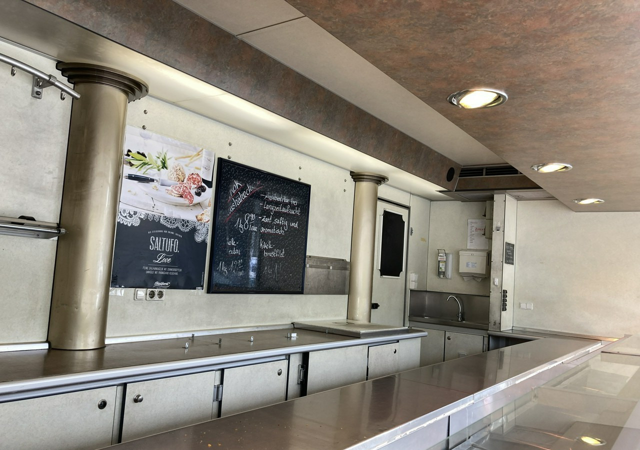Fiat Ducato Autosklep wędlin Gastronomiczny Food Truck Foodtruck Sklep bar Borco - Vending truck: picture 3 Fiat Ducato Autosklep wędlin Gastronomiczny Food Truck Foodtruck Sklep bar Borco - Vending truck: picture 3