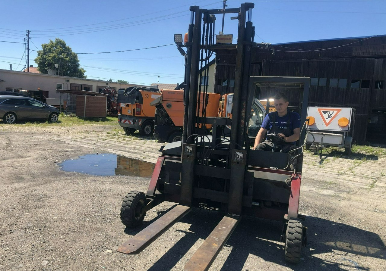 Inna Inny Wózek widłowy podwieszany Widlak - Truck mounted forklift: picture 4 Inna Inny Wózek widłowy podwieszany Widlak - Truck mounted forklift: picture 4