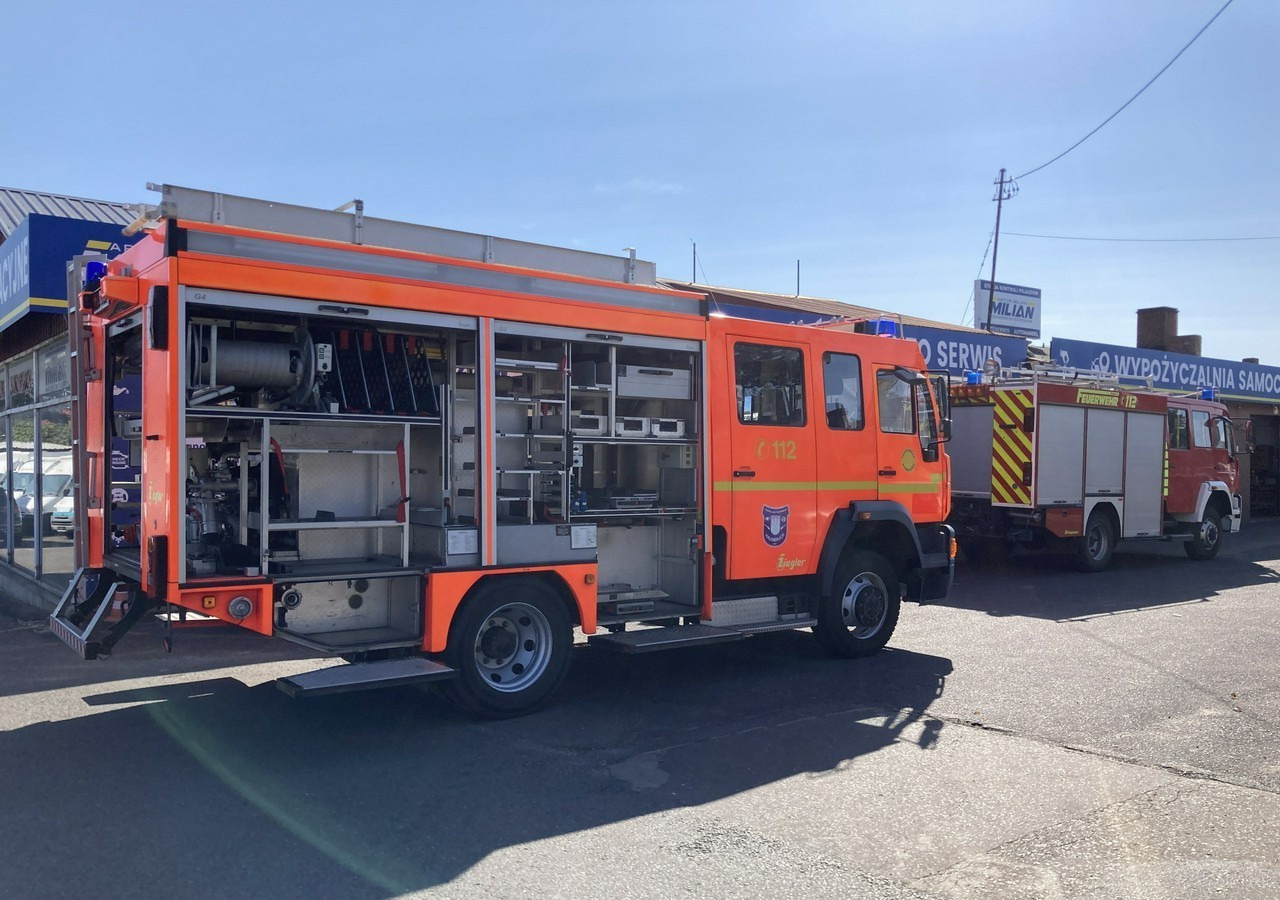 MAN MAN 15,250 Straż pożarna gaśnicza 9-osobowa 4X4 Wóz strażacki MAN 15,250 Straż pożarna gaśnicza 9-osobowa 4X4 Wóz strażacki - Fire truck: picture 5 MAN MAN 15,250 Straż pożarna gaśnicza 9-osobowa 4X4 Wóz strażacki MAN 15,250 Straż pożarna gaśnicza 9-osobowa 4X4 Wóz strażacki - Fire truck: picture 5