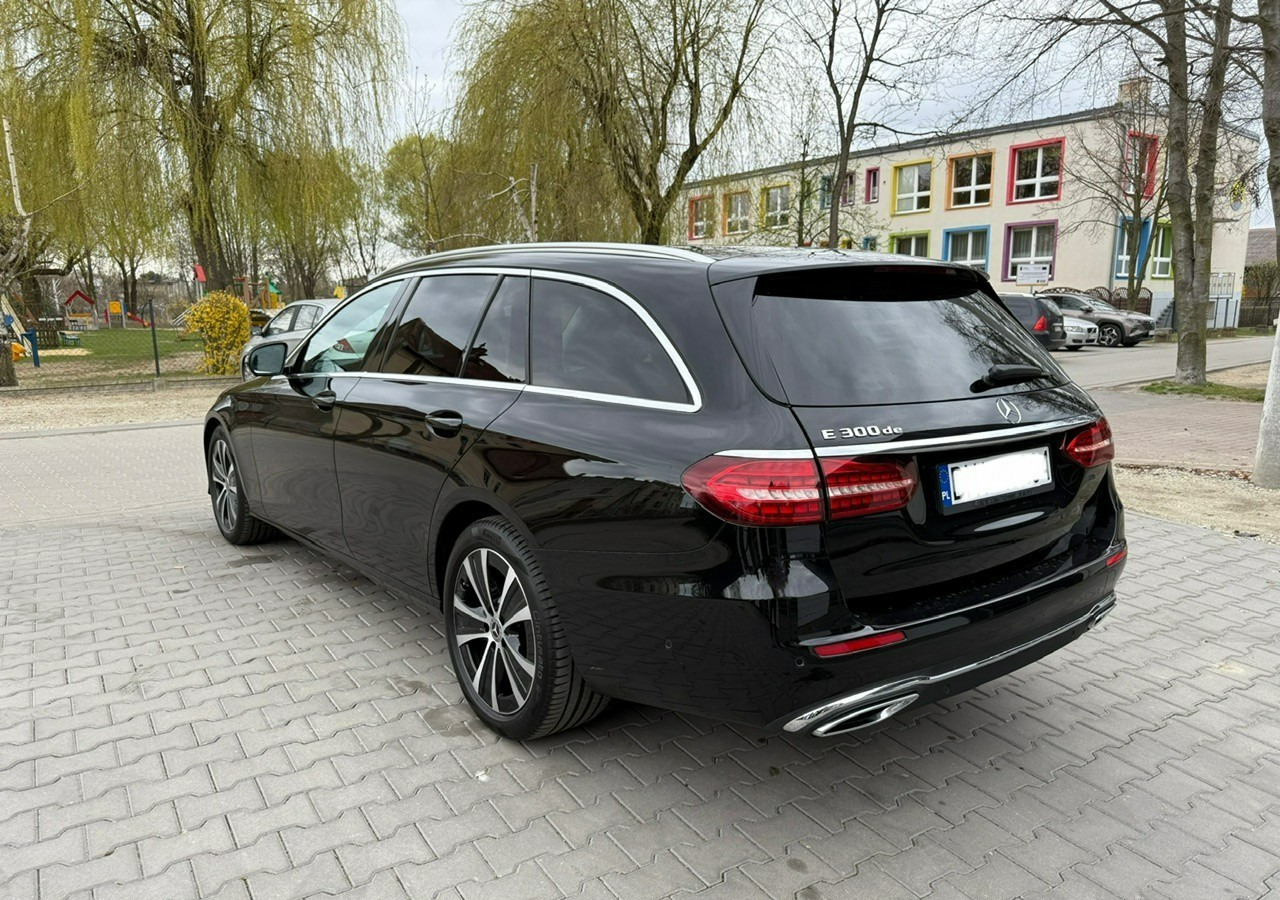 Mercedes-Benz Klasa E E300de EQ-Power Hybrid 50km na prądzie 2.0d 306KM Avantgarde Panoram - Car: picture 3 Mercedes-Benz Klasa E E300de EQ-Power Hybrid 50km na prądzie 2.0d 306KM Avantgarde Panoram - Car: picture 3