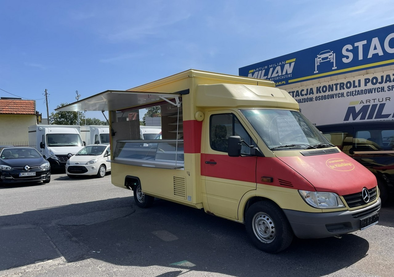 Mercedes-Benz Sprinter Autosklep piec Sklep Gastronomiczny Food Truck Foodtruck bar BORCO20 - Vending truck: picture 2 Mercedes-Benz Sprinter Autosklep piec Sklep Gastronomiczny Food Truck Foodtruck bar BORCO20 - Vending truck: picture 2