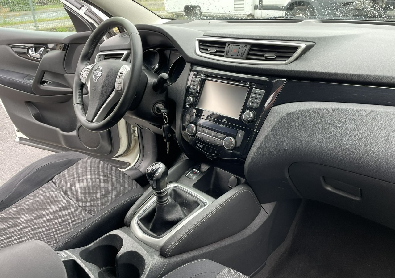 Nissan Qashqai II Nissan Qashqai 1.2 DIG-T Acenta Klimatronik Navi Kamera Model 2015 - SUV: picture 3 Nissan Qashqai II Nissan Qashqai 1.2 DIG-T Acenta Klimatronik Navi Kamera Model 2015 - SUV: picture 3
