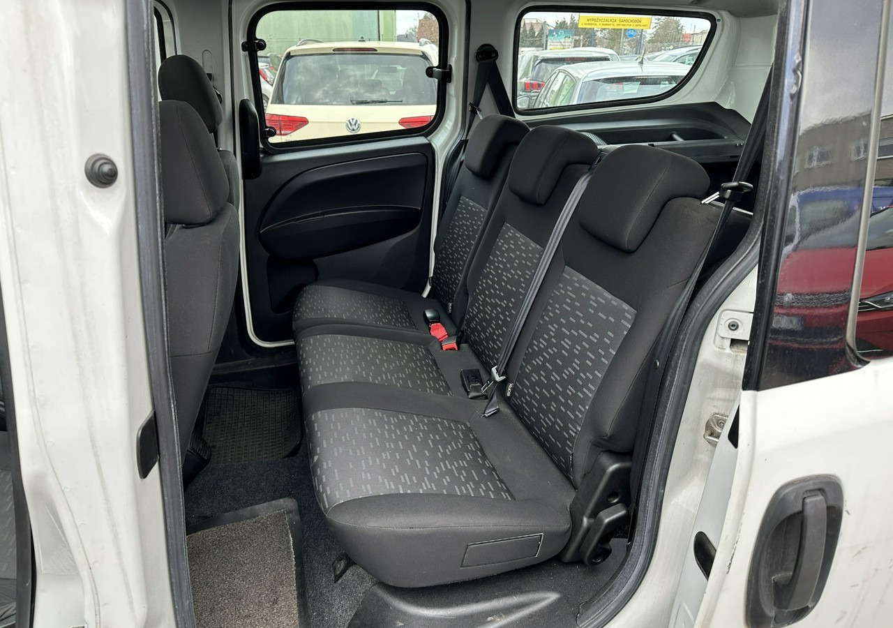 Car Opel Combo III 2.0CDTI Maxi Panorama Klima Kamera Webasto 2016: picture 14