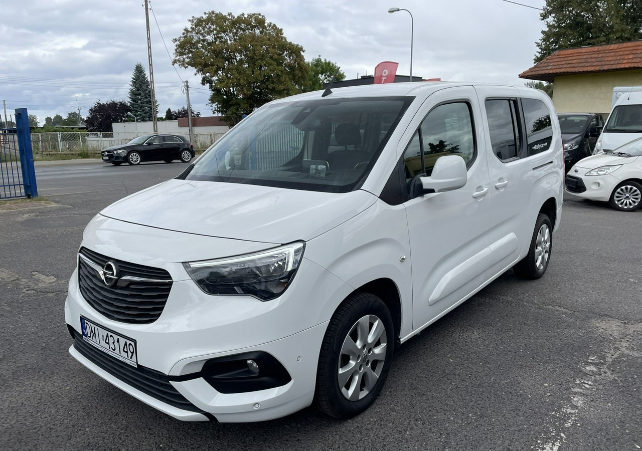 Opel Combo IV Combo Life Opel ComboLife Niepełnosprawnych inwalida rampa Bogate wy - Estate car: picture 3 Opel Combo IV Combo Life Opel ComboLife Niepełnosprawnych inwalida rampa Bogate wy - Estate car: picture 3